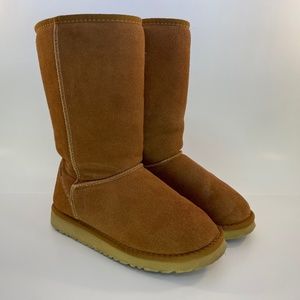 Ugg Classic Short Boots - 8 Chestnut